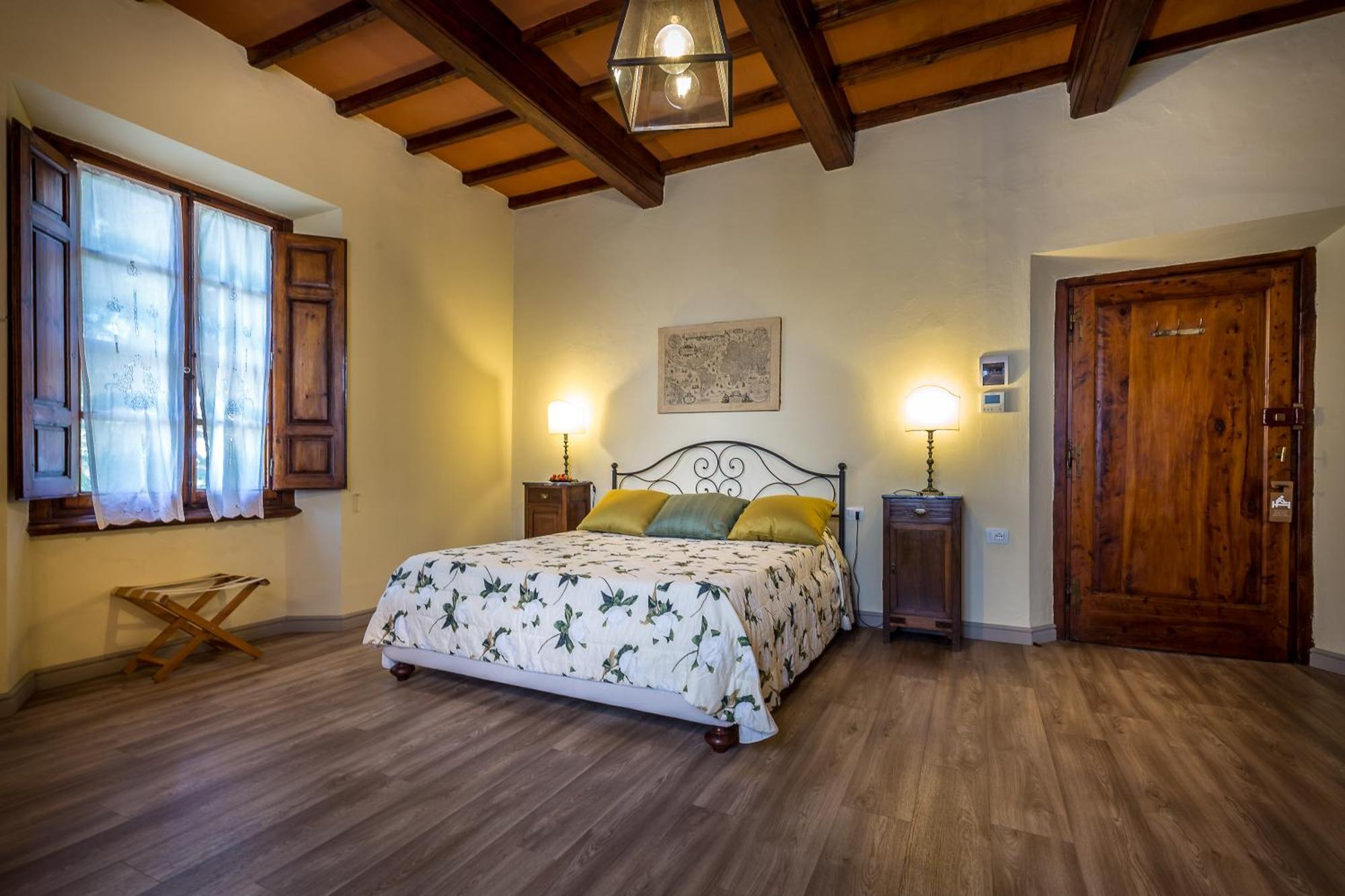 Villa S.Andrea Сан-Кашіано-ін-Валь-ді-Пеза Номер фото